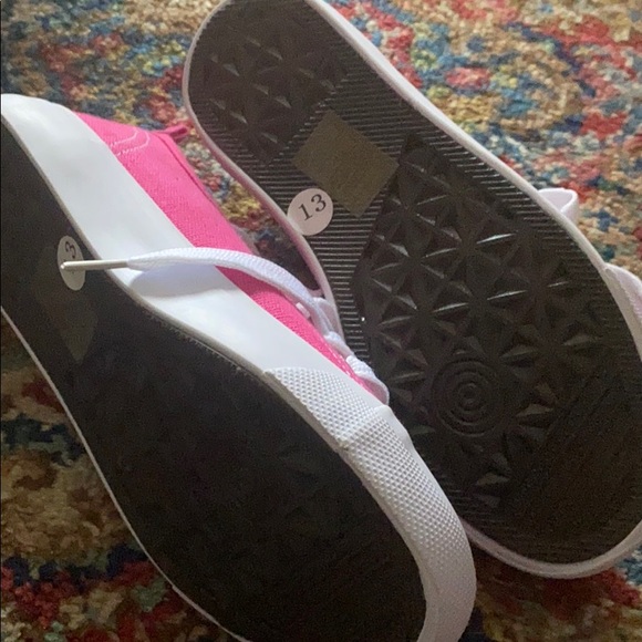 PINK SHOES - Picture 3 of 3